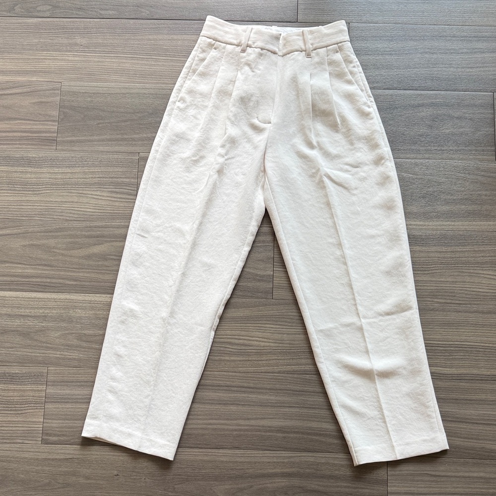 Aritzia Wilfred Effortless Pants Cream High Rise Pleated Tapered Trousers Size 0